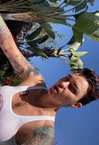 Ruby Rose (@rubyroseohno) #corpo tatuado  #top  #top branco 