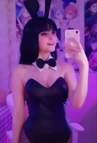 Kylie (@oxmilk) #cosplay  #decote  #maiô  #macacão preto  «da bunny girl has arrived #kawaii»