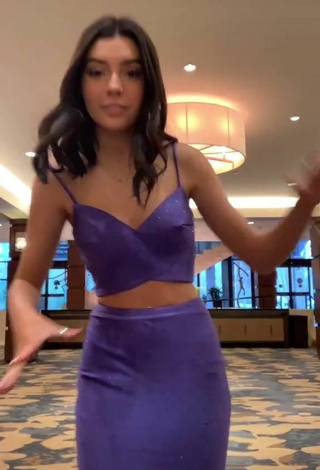 Ryder Mccrann (@rydermccrann) #decote  #cropped  #purple crop top  #saia  #saia roxa 