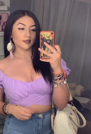 Brissa Murillo (@b.dayanna_) #decote  #cropped  #purple crop top  «Guys sooo I bought my prom dress...»