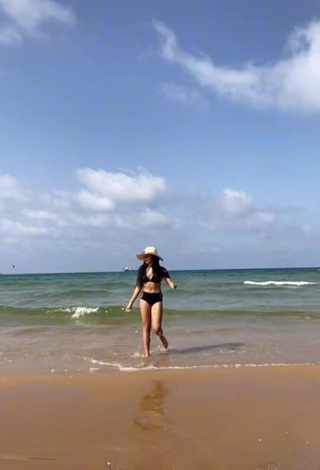 Meryem (@purplemeri) #bikini  #biquíni preto  #corpo tatuado  #praia  «İnsta: purplemeriy»