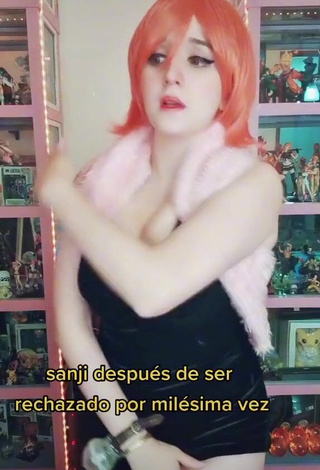 San Chan Claudia (@sanchanclaudia) #decote  #cosplay  #peitos grandes  «todos sabemos que sanji es un...»