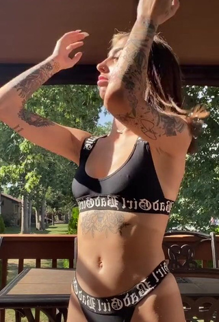 Cruella Morgan (@cruellamorgan) #bikini  #biquíni preto  #corpo tatuado  «lil mama come here ✨ back in...»