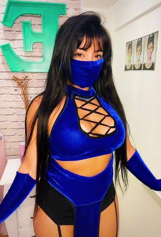 Emanuelly Raquel (@emanuelly_raquel) #cosplay  #sexy  #cropped  #top azul  «My Ig @emanuellyraquel_oficial...»