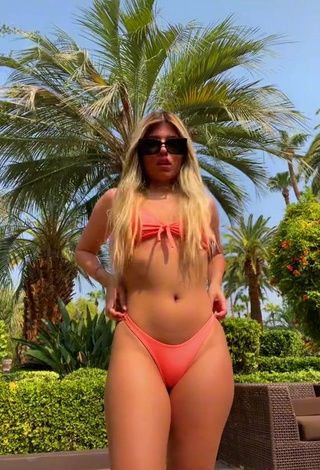 Jesca Jimenez (@jescacjb) #bikini  #biquíni pêssego  #bunda tremendo  «HOY HAY LIVE EN IG CON...»