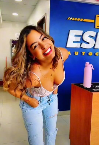 Larissa Riquelme (@laririquelme2216) #decote  #cropped  #calça  #calça jeans  «Ella es el amor de mi vida  el...»