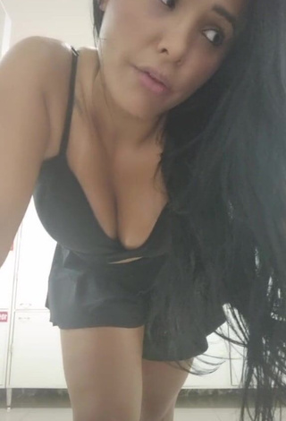 Renee Blimgiz (@reneeblimgiz) #decote  #sexy  «#reneeblimgiz #gringadelicada...»