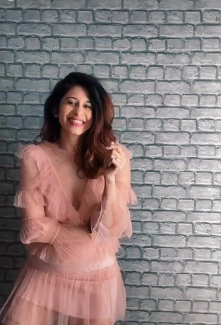 Kish (@kishwermerchant) #vestido  #vestido pêssego  «i like me better when... ❤️❤️...»