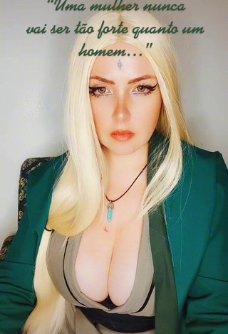 Luanagauchaoficial (@luanagauchaoficial) #decote  #peitos grandes  #sexy  #cosplay  «Essa música gente…   #tsunade...»