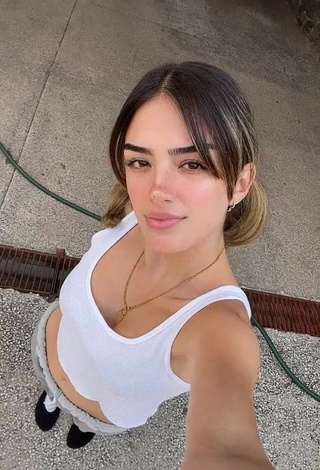 Regiinasaavedra (@regiinasaavedra) #cropped  #top branco  #sexy 