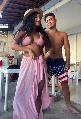 Ziane Martins (@zianemartins) #decote  #top de biquíni  #top de biquíni rosa  #bunda tremendo 